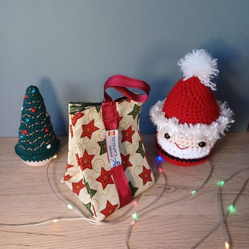 Atelier couture Noël : coudre un pochon unique et écoresponsable