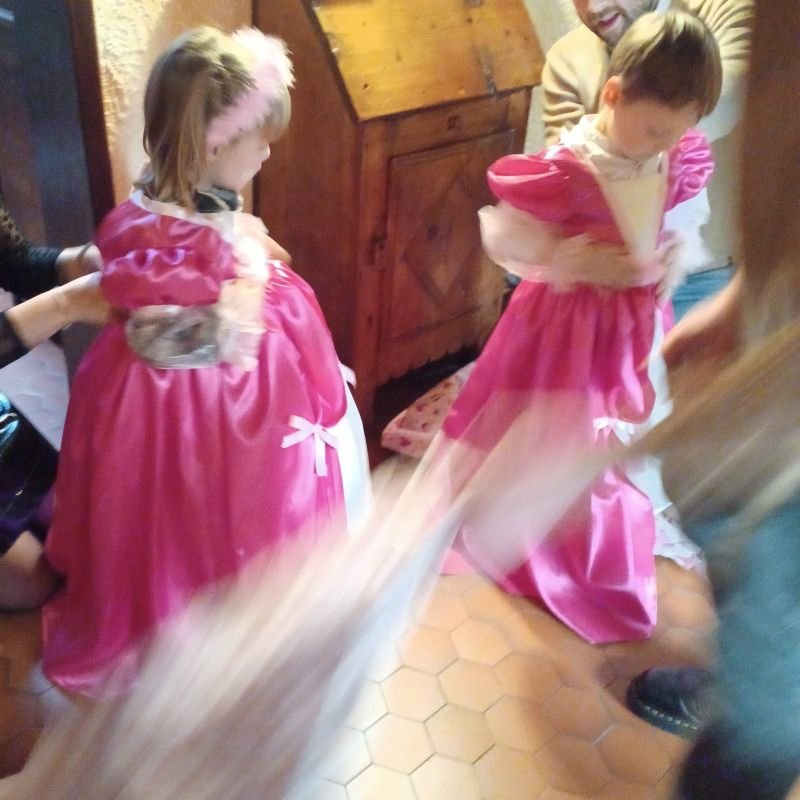 habillage avec les robes cousues main