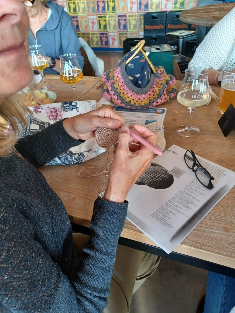 café mailles et papotes mains